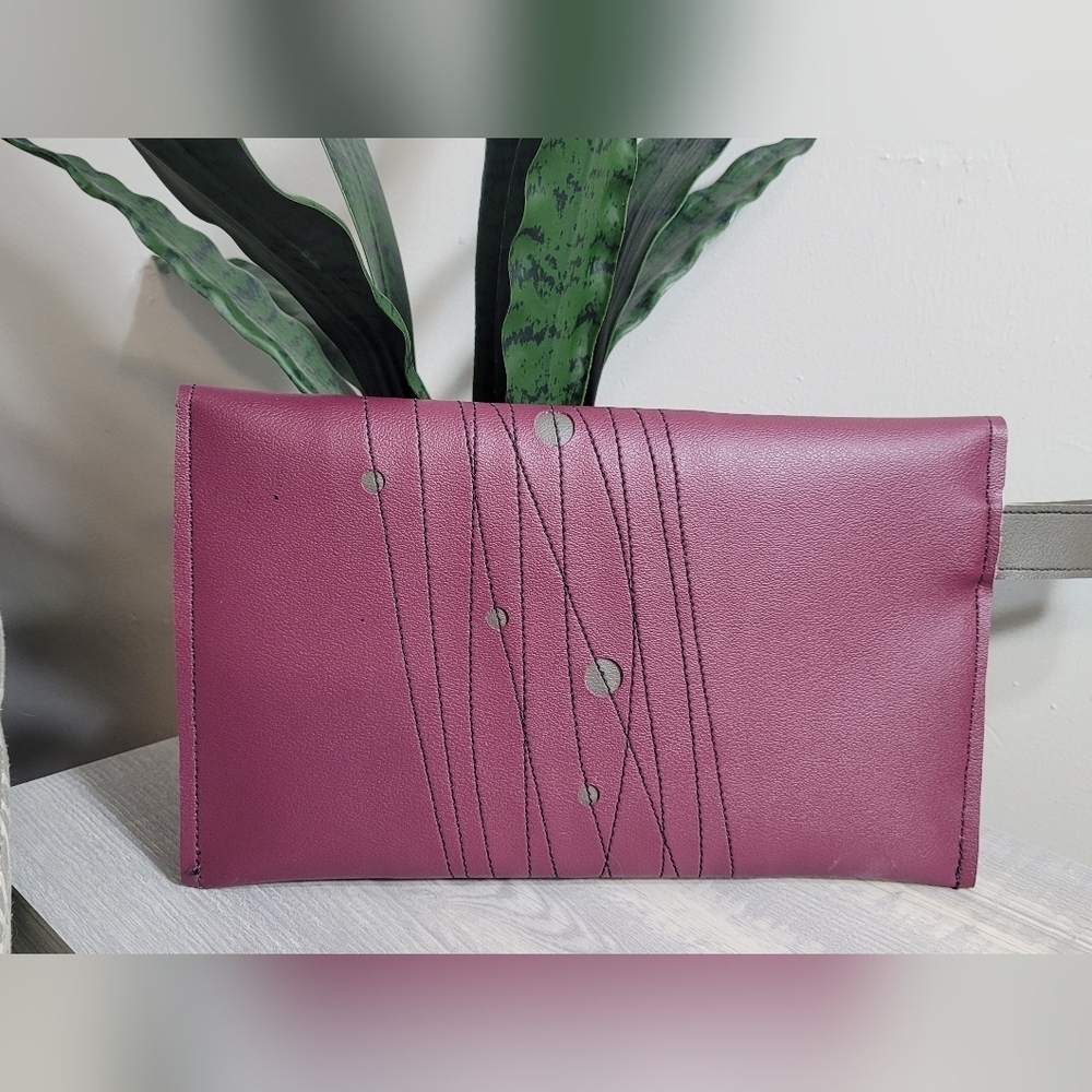 Holly Aiken Wristlet Clutch - Picture 5 of 7